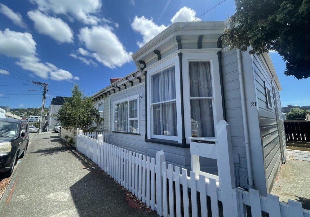 21 Newtown Avenue, Newtown, Wellington - Carousel 1