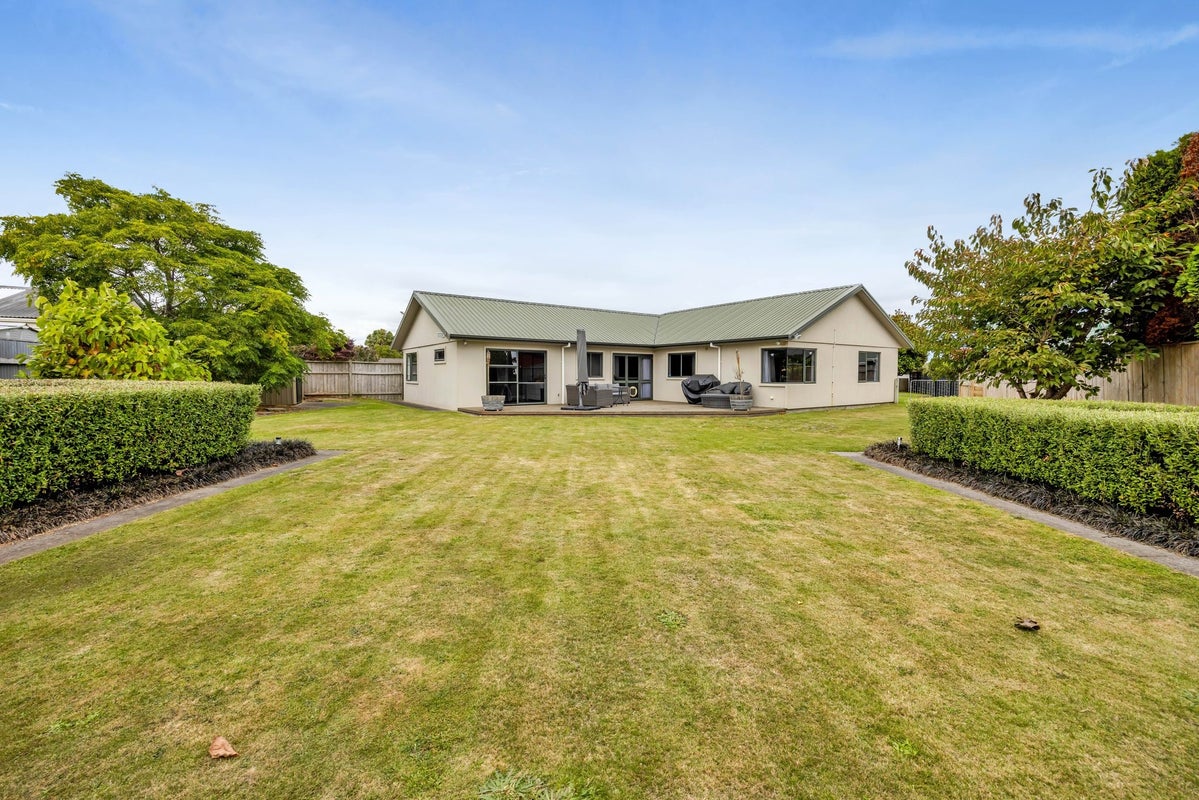 3 Beech Place, Hawera - Carousel 1