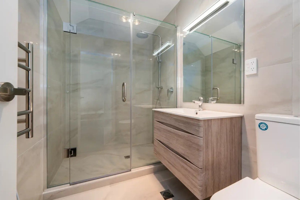 20C Sabot Place, Massey, Auckland - Carousel 2