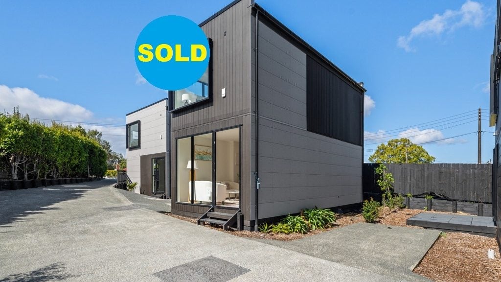 5/10 Hutchinsons Road, Bucklands Beach, Auckland - Carousel 1