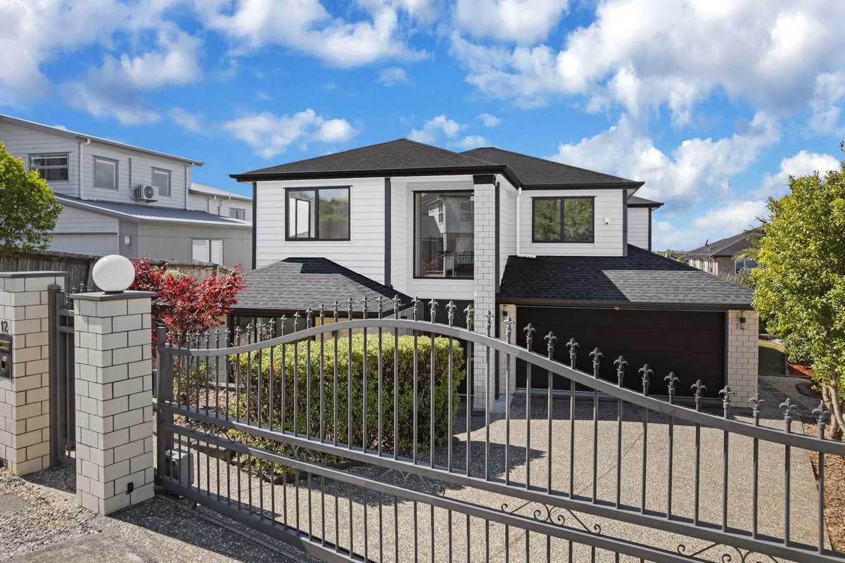 12 Sauvignon Avenue, Ranui, Auckland - Carousel 1