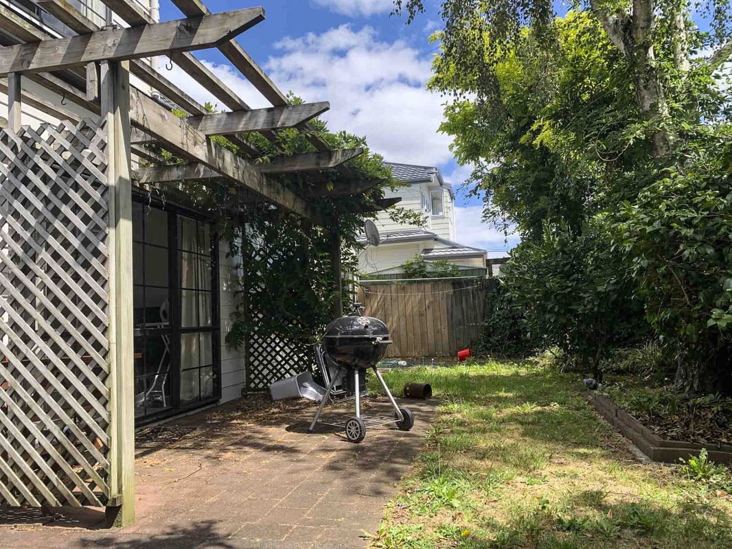 2/16 Waitomo Avenue, Mount Eden, Auckland - Carousel 16