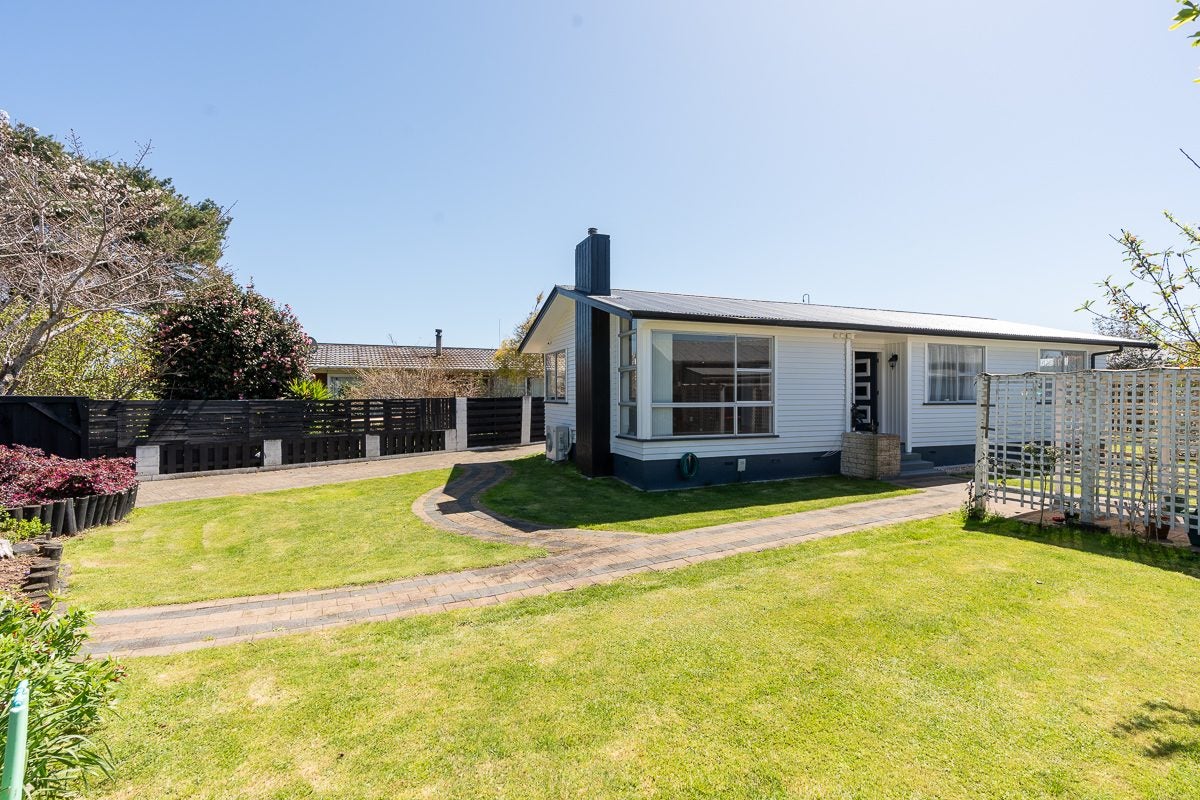 76 Saxbys Road, Deanwell, Hamilton - Carousel 1