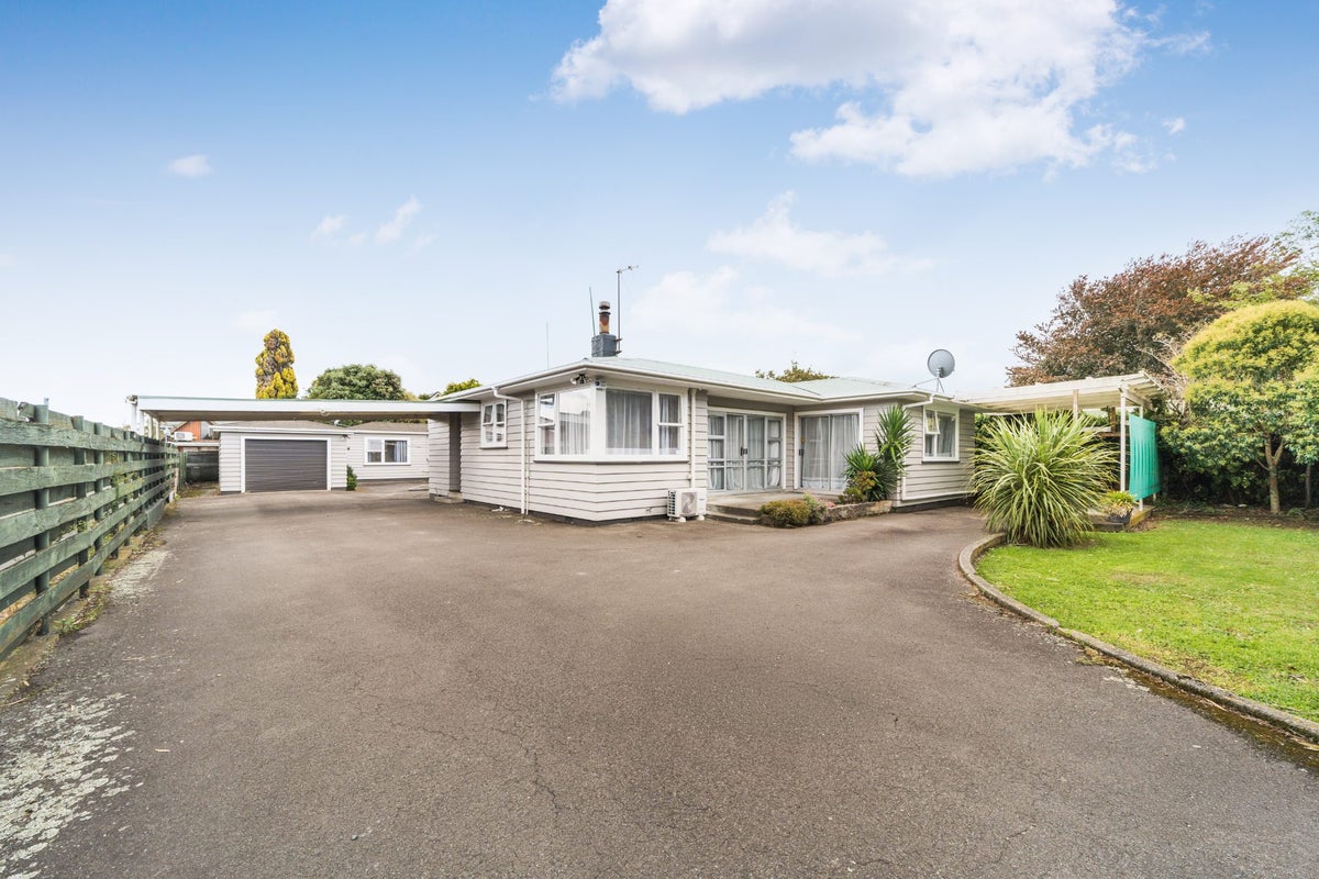 14 Pascal Street, Palmerston North, Palmerston North - Carousel 1