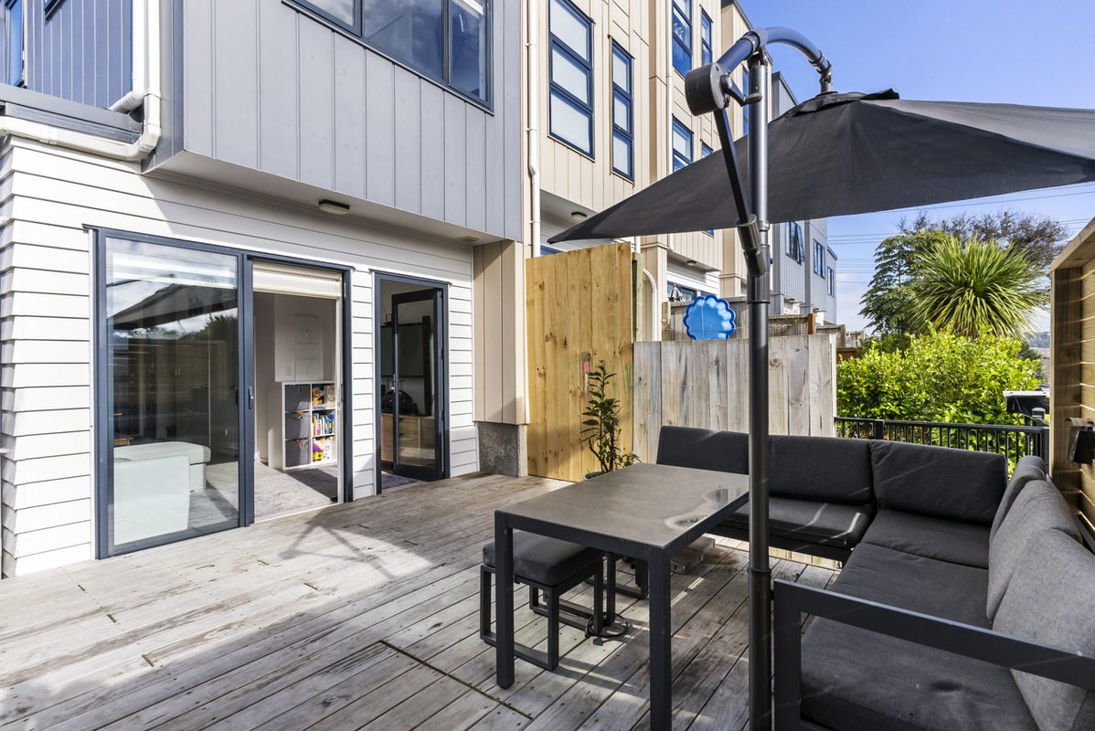12/122 Pooks Road, Ranui, Auckland - Carousel 1