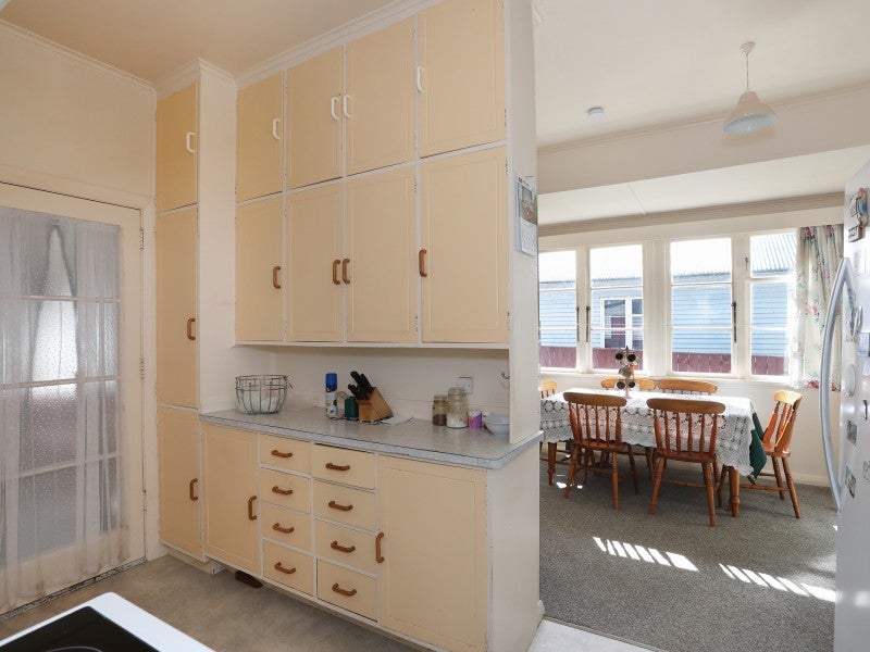 8 Blackwell Street, Marton - Carousel 2