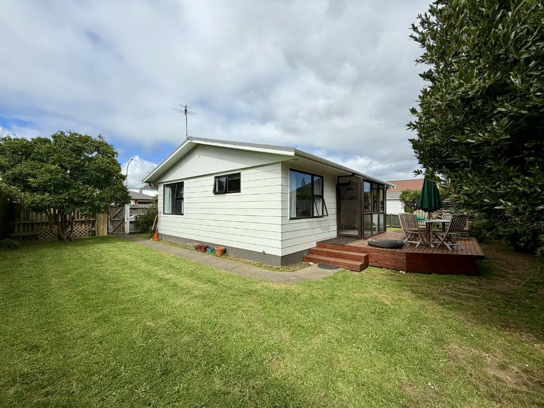 3 Kaimata Street, Brooklands, New Plymouth - Carousel 1
