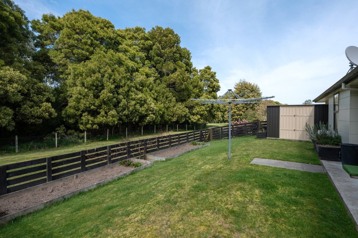 16 Lacebark Drive, Kinloch, Taupo - Carousel 34