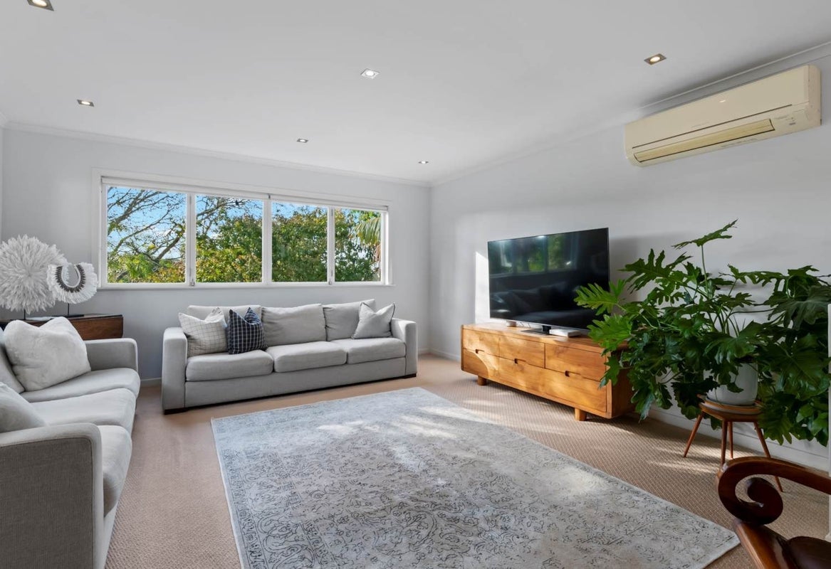 28 Alexander Avenue, Torbay, Auckland - Carousel 1