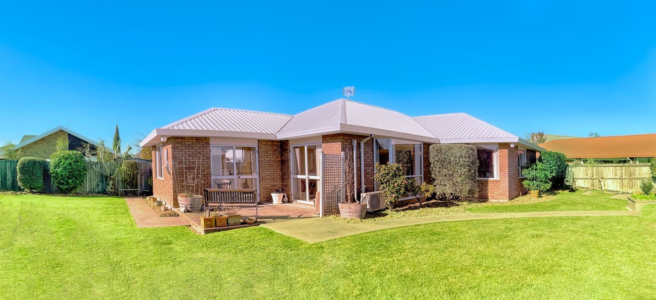22 Creese Place, Redwood, Christchurch - Carousel 1