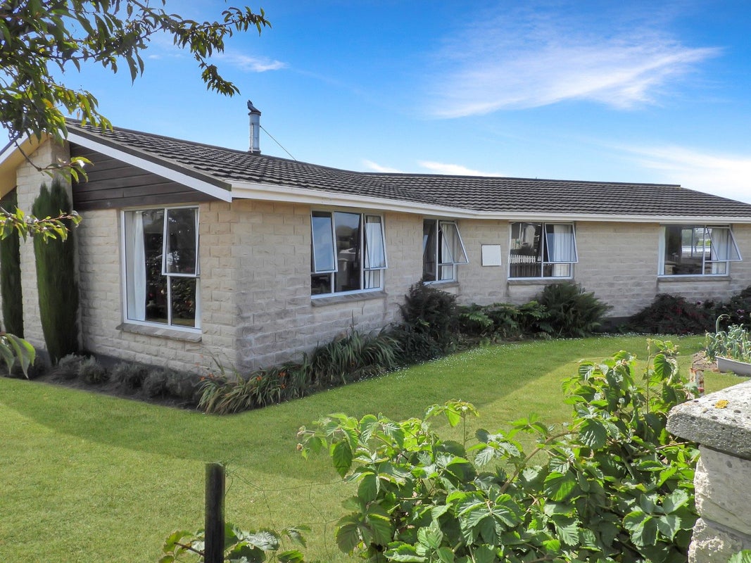 44 Grove Avenue, Weston, Oamaru - Carousel 1