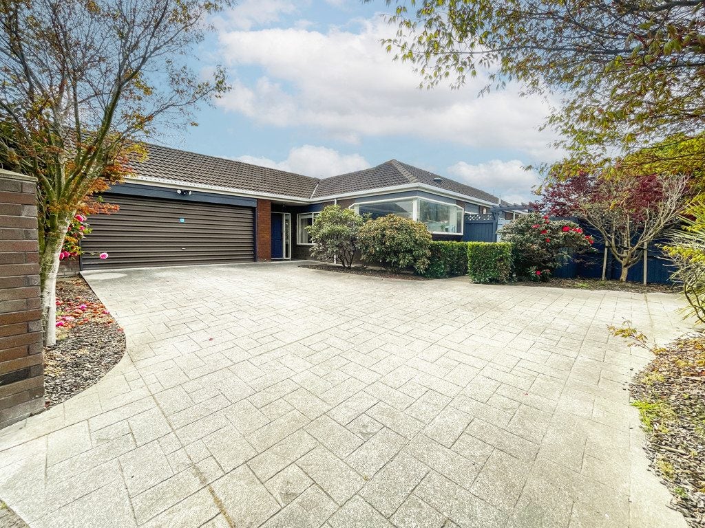 15 Pyatt Place, Redwood, Christchurch - Carousel 2