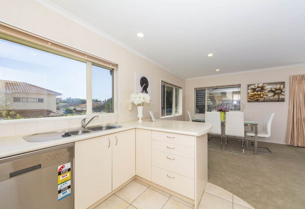 54B Santa Ana Drive, Dannemora, Auckland - Carousel 2