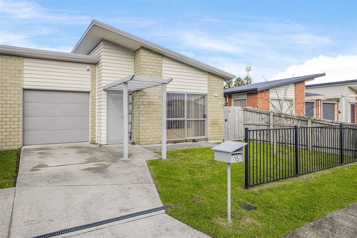 15 Totara Meadows Court, Wiri, Auckland - Carousel 1