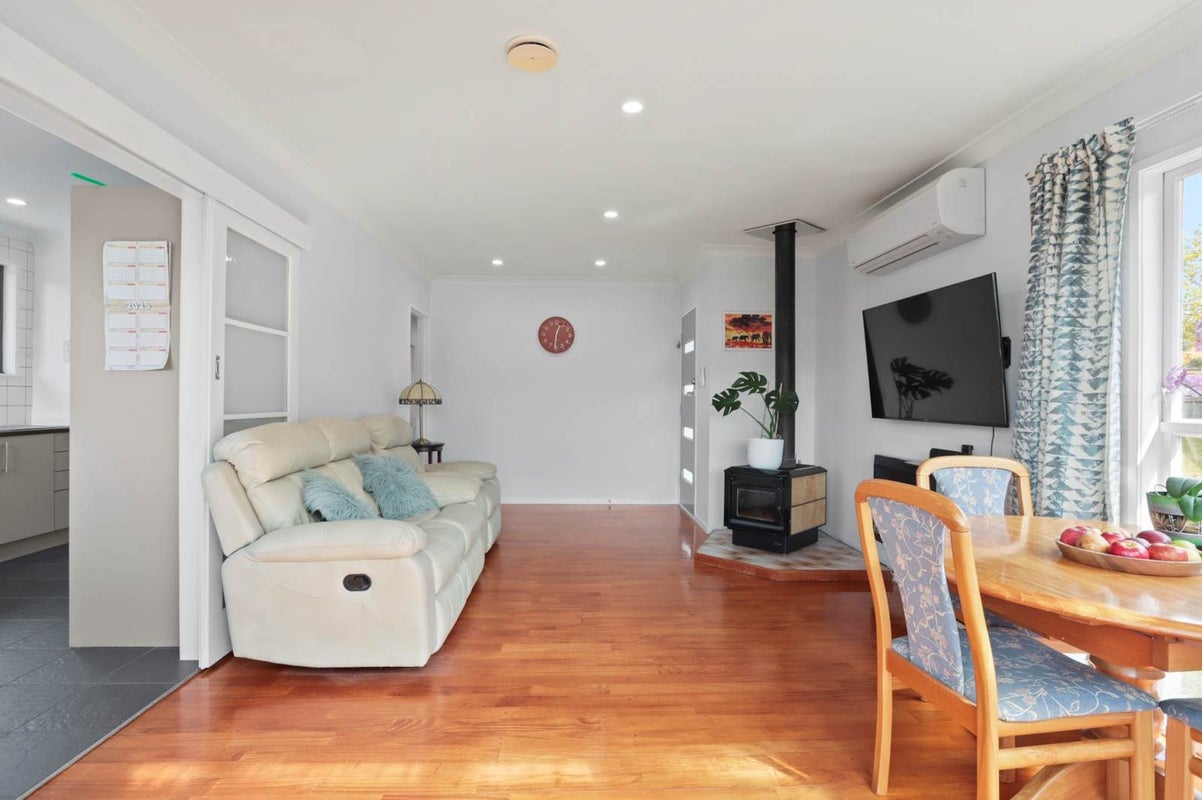 246 Triangle Road, Massey, Auckland - Carousel 2