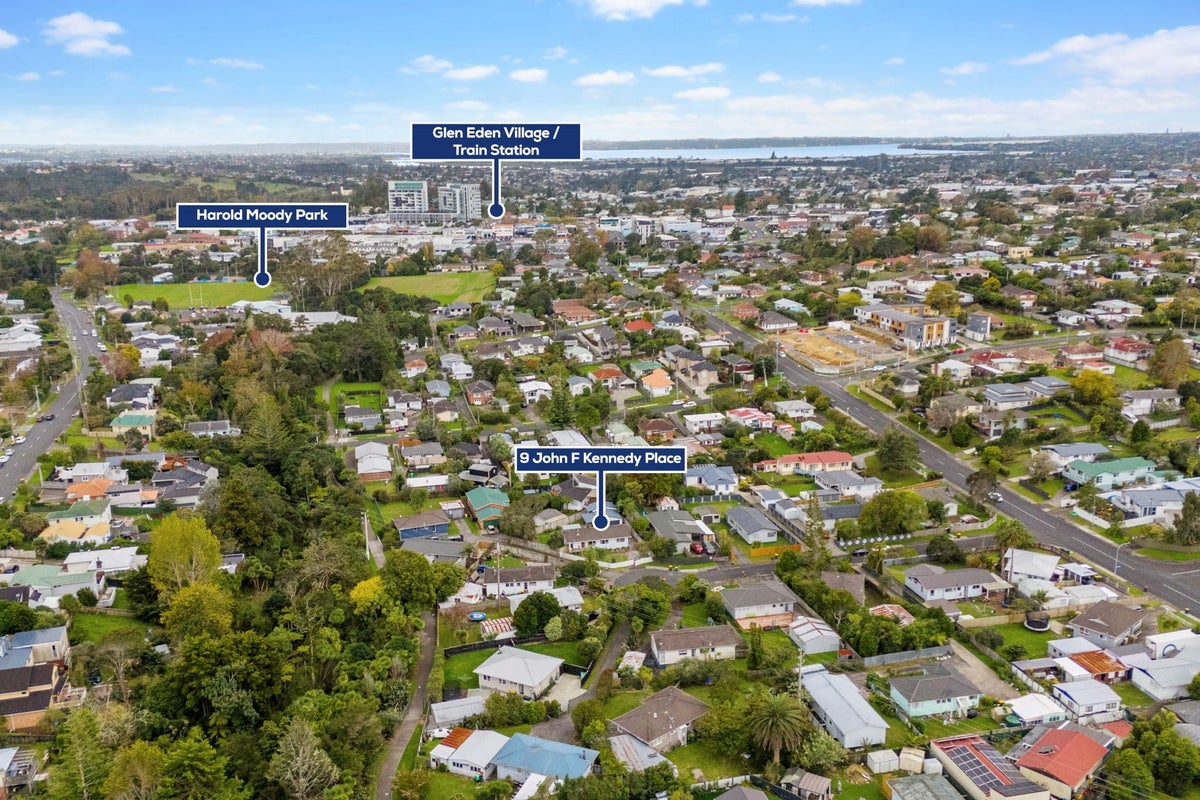 9 John F Kennedy Place, Glen Eden, Auckland - Carousel 24