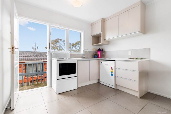 3/21 Frost Road, Mount Roskill, Auckland - Carousel 2
