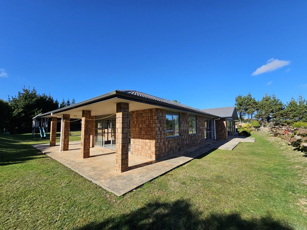 50 Bing Lucas Drive, Tawa, Wellington - Carousel 1