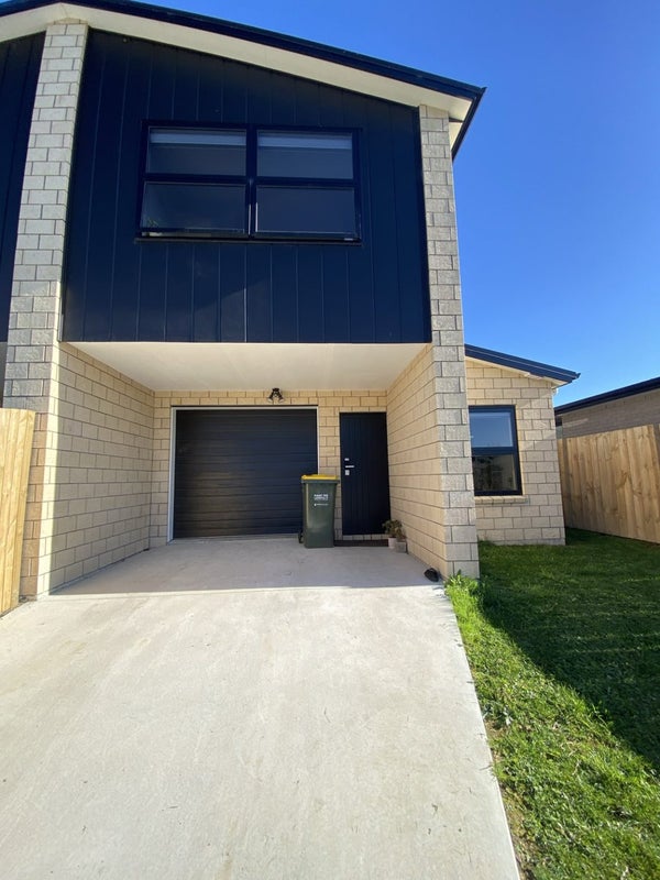 2/5 Tiro Place, Rototuna North, Hamilton - Carousel 1