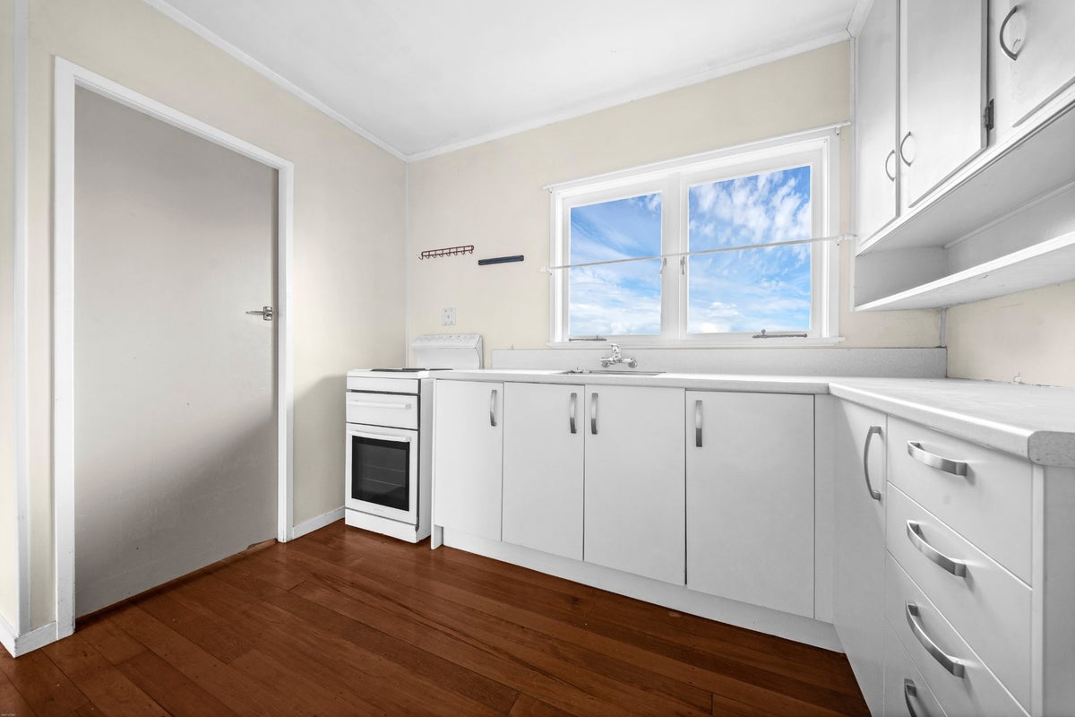 2/62 Great South Road, Papakura, Auckland - Carousel 2