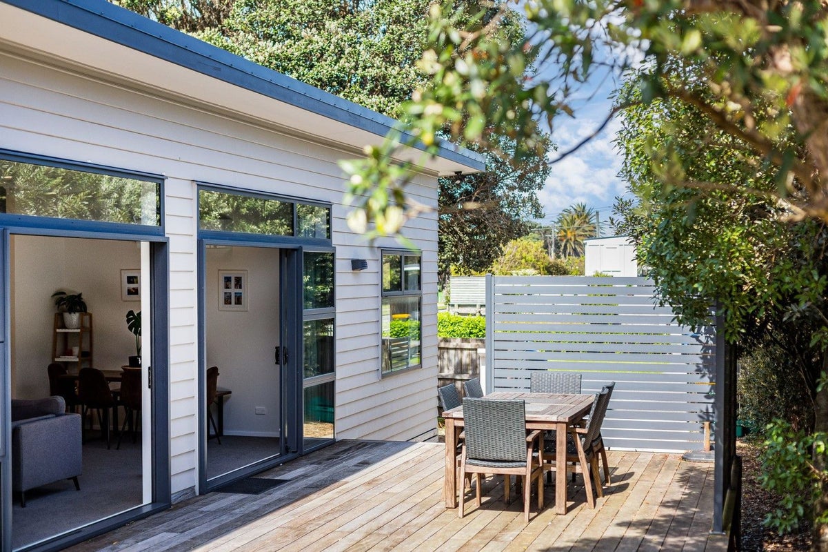 23 Hughes Street, Waikanae Beach, Waikanae - Carousel 2