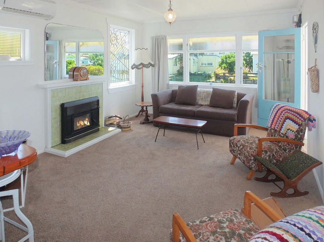 38 Pratt Avenue, Foxton Beach, Foxton - Carousel 2