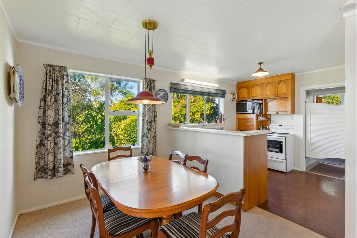 208 Kukutauaki Road, Koputaroa, Levin - Carousel 50