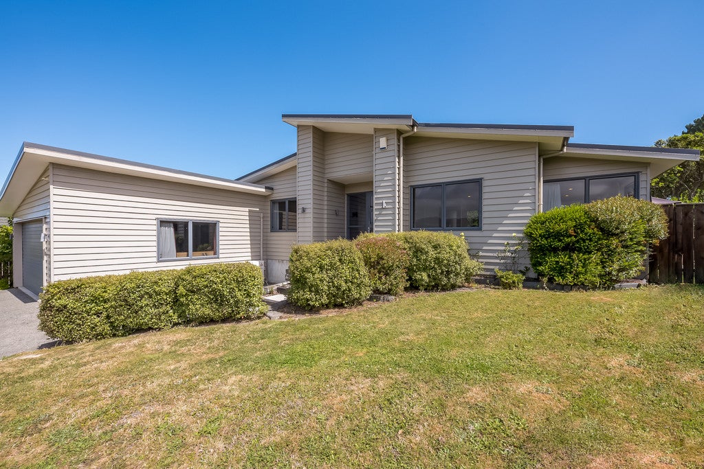 13 Abel Glen, Aotea, Porirua - Carousel 17
