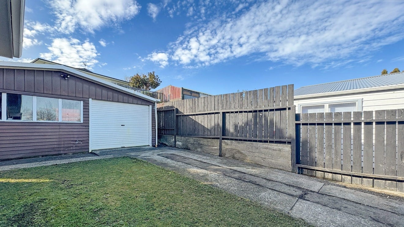 69B Hartford Crescent, Totara Park, Upper Hutt - Carousel 14