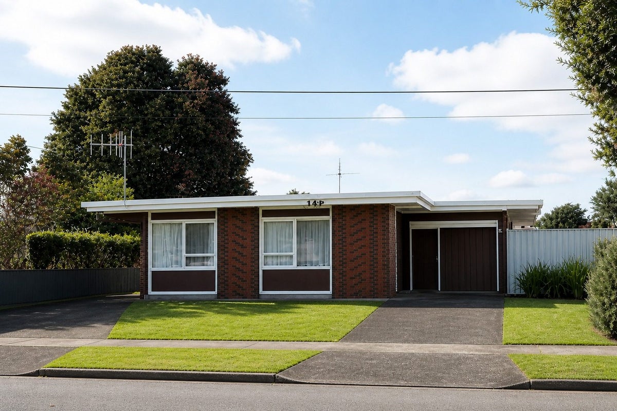 2/93 BLEDISLOE RD, MARAENUI, NAPIER - Carousel 1