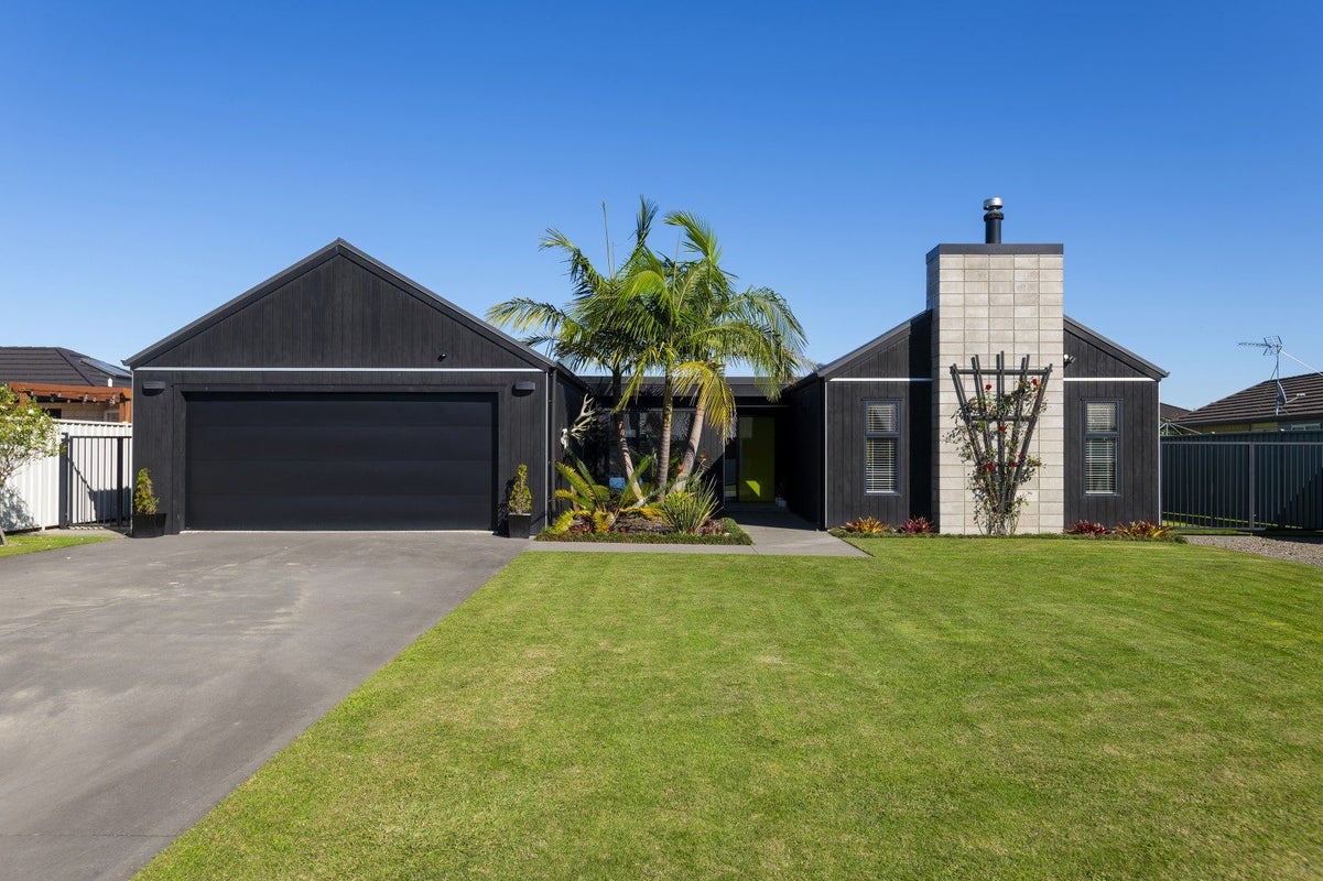 22 Fisher Place, Lytton West, Gisborne - Carousel 1
