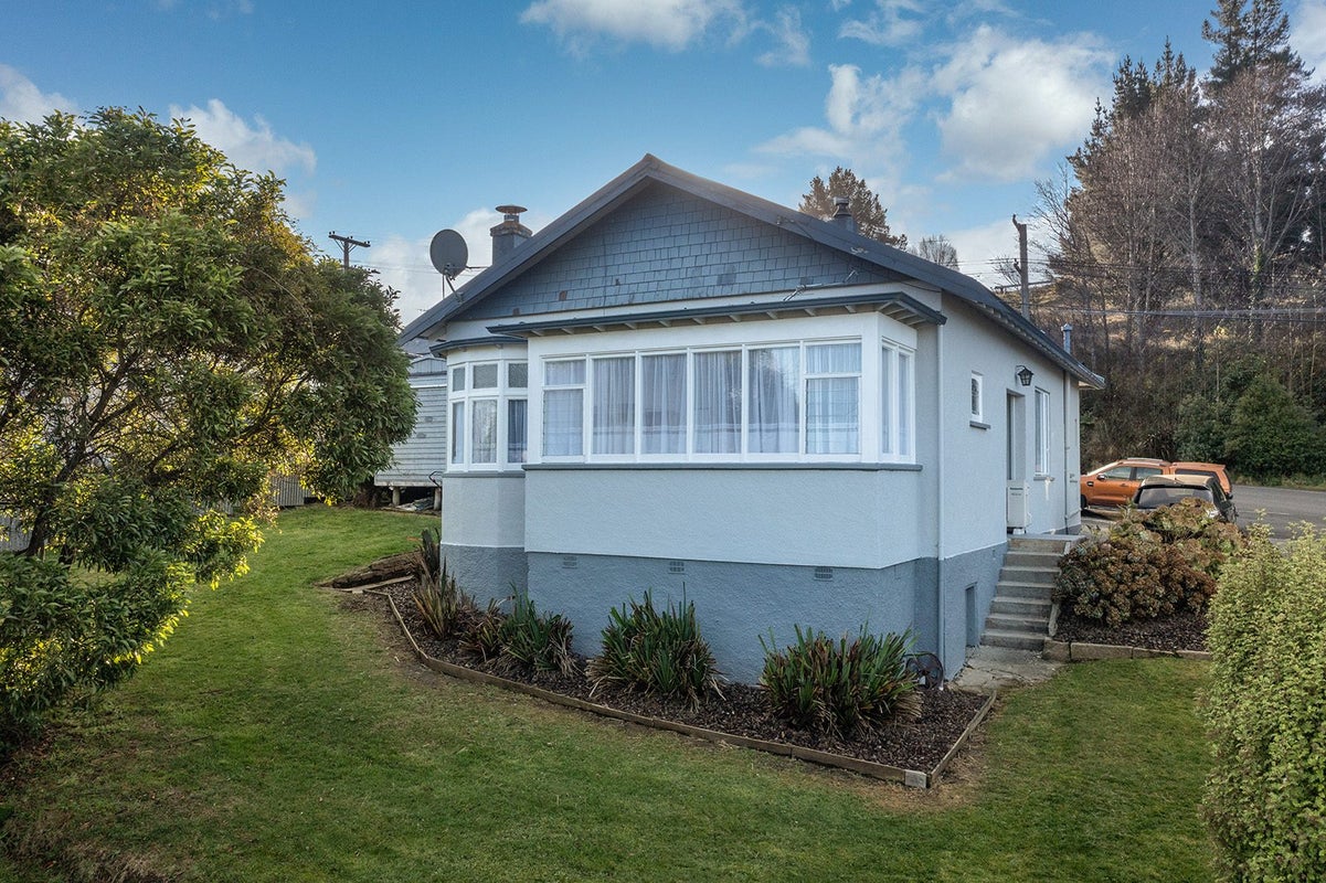 2 John Street, Abbotsford, Dunedin - Carousel 1