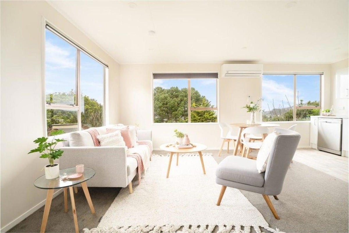 15B Lenox Grove, Johnsonville, Wellington - Carousel 2