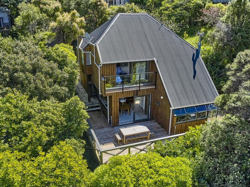 46 Gordon Road, Plimmerton, Porirua - Carousel 26
