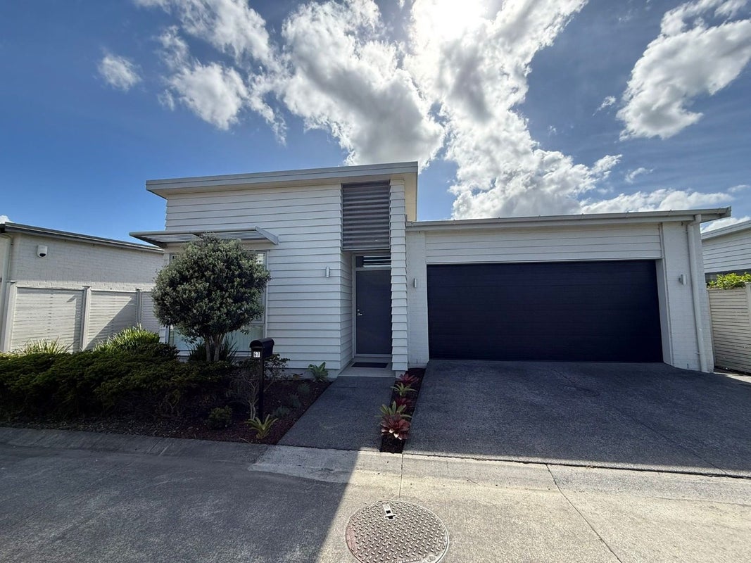 67 Costa Viva Crescent, Karaka, Papakura - Carousel 2