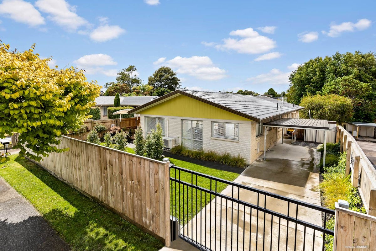 1/53 Meadway, Sunnyhills, Auckland - Carousel 1