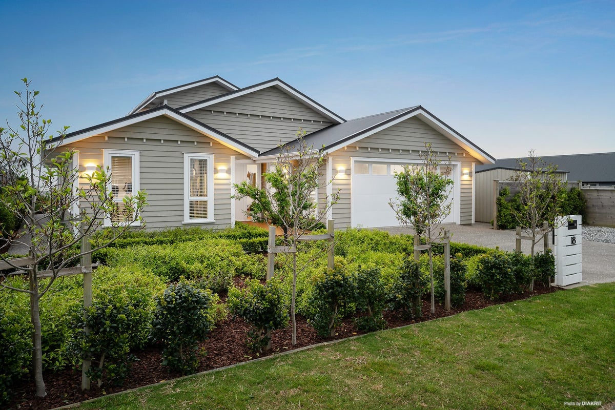 18 Karo Road, Beachlands, Auckland - Carousel 1