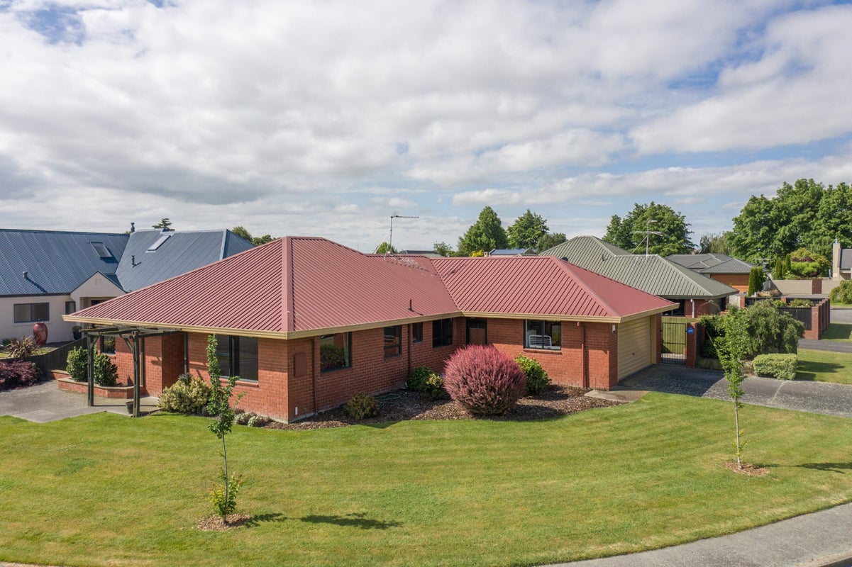 2 Trellech Place, Allenton, Ashburton - Carousel 2