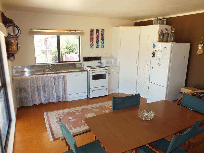 110 Kauri Crescent, Matarangi - Carousel 2