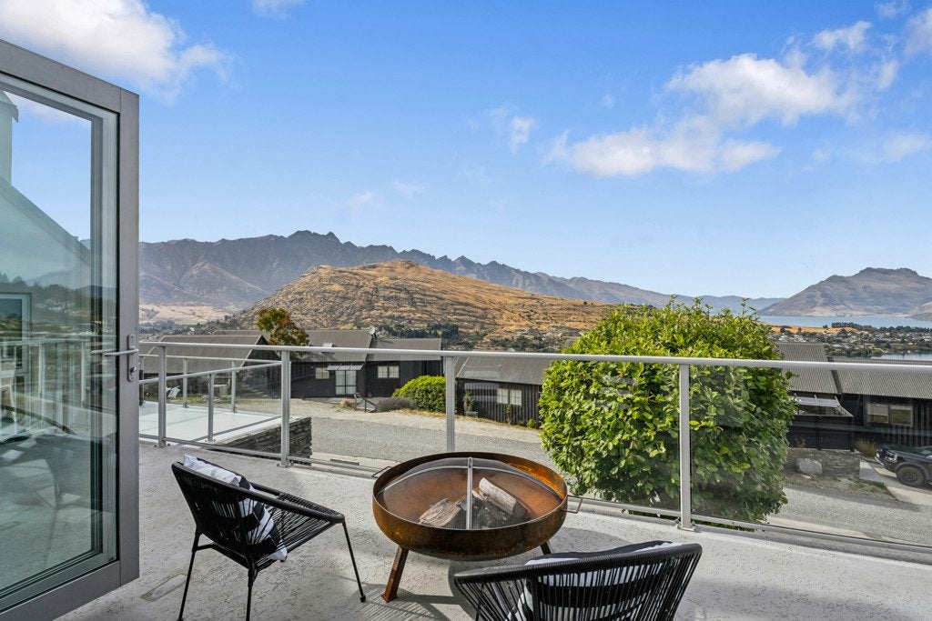 20 Stone Ridge Place, Queenstown, Queenstown - Carousel 41
