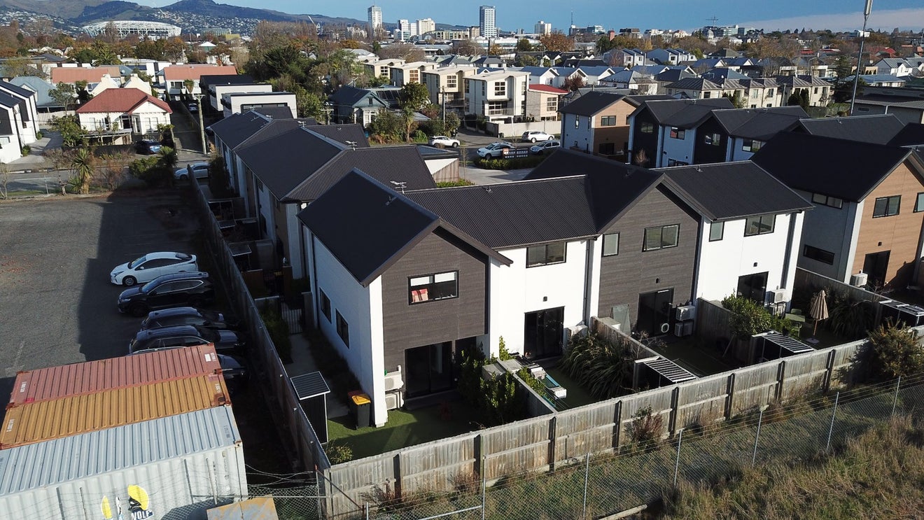 14/105 Purchas Street, Edgeware, Christchurch - Carousel 1