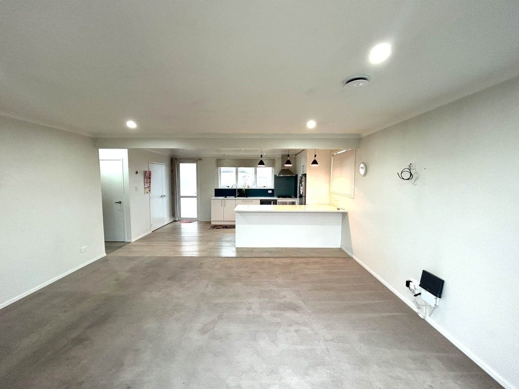 20 Strid Road, Te Atatu South, Auckland - Carousel 2