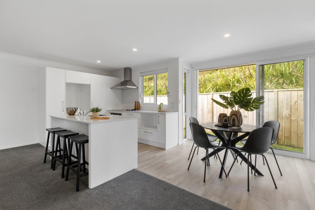 69A Pakanga Grove, Pyes Pa, Tauranga - Carousel 2