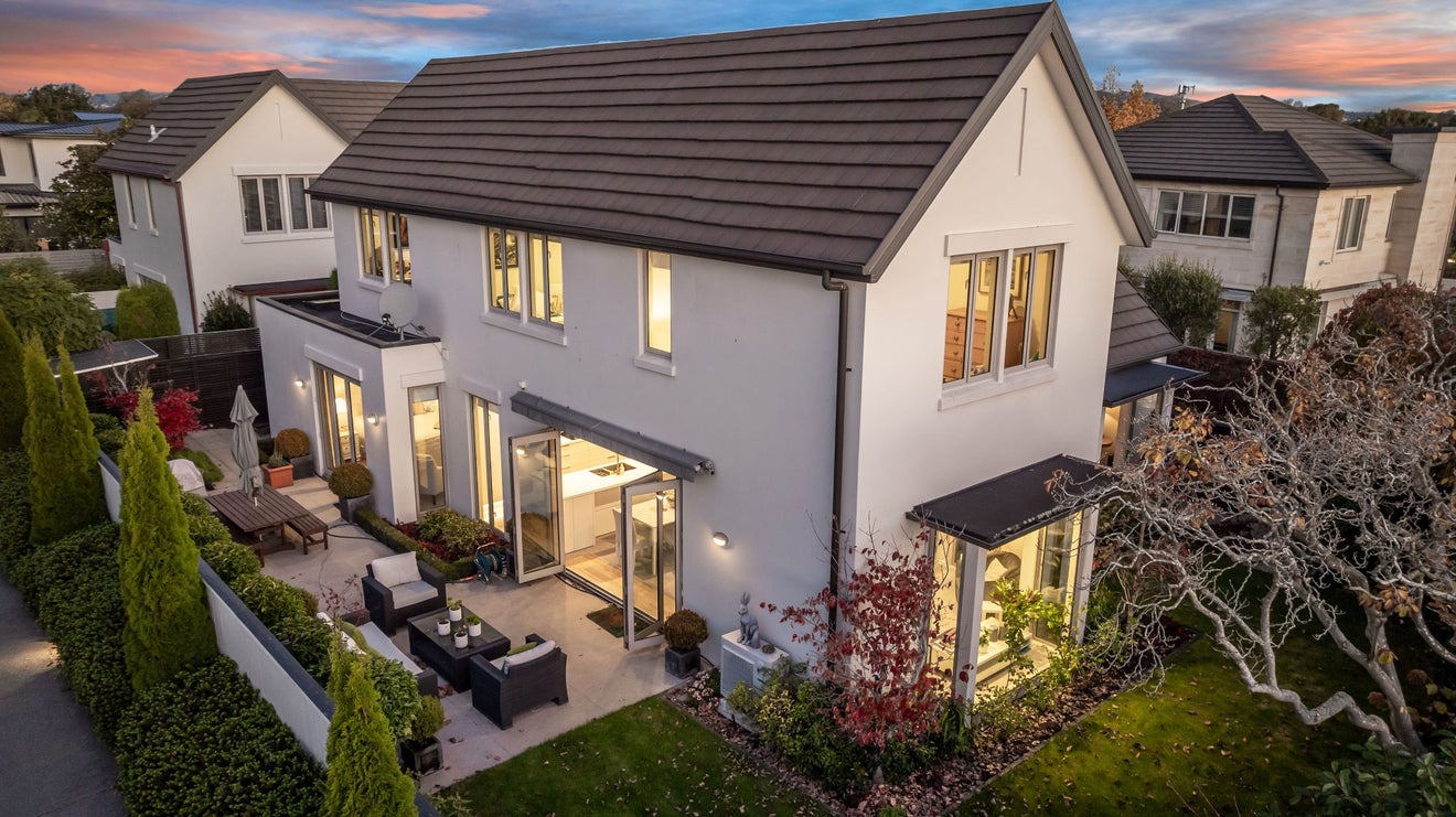 42 McDougall Avenue, St Albans, Christchurch - Carousel 1