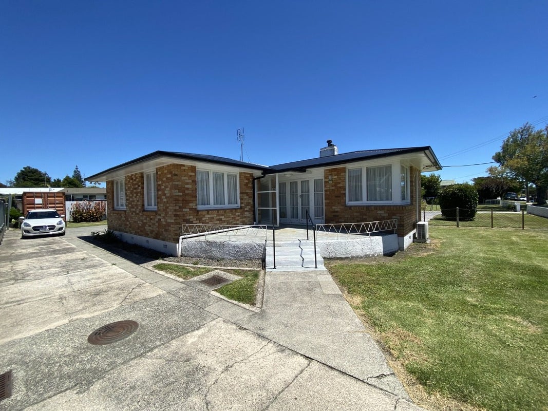 60 Chadwick Road, Greerton, Tauranga - Carousel 1