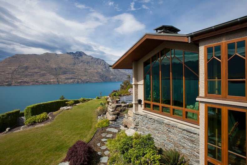 2 Vanguard Lane, FERNHILL, QUEENSTOWN - Carousel 1