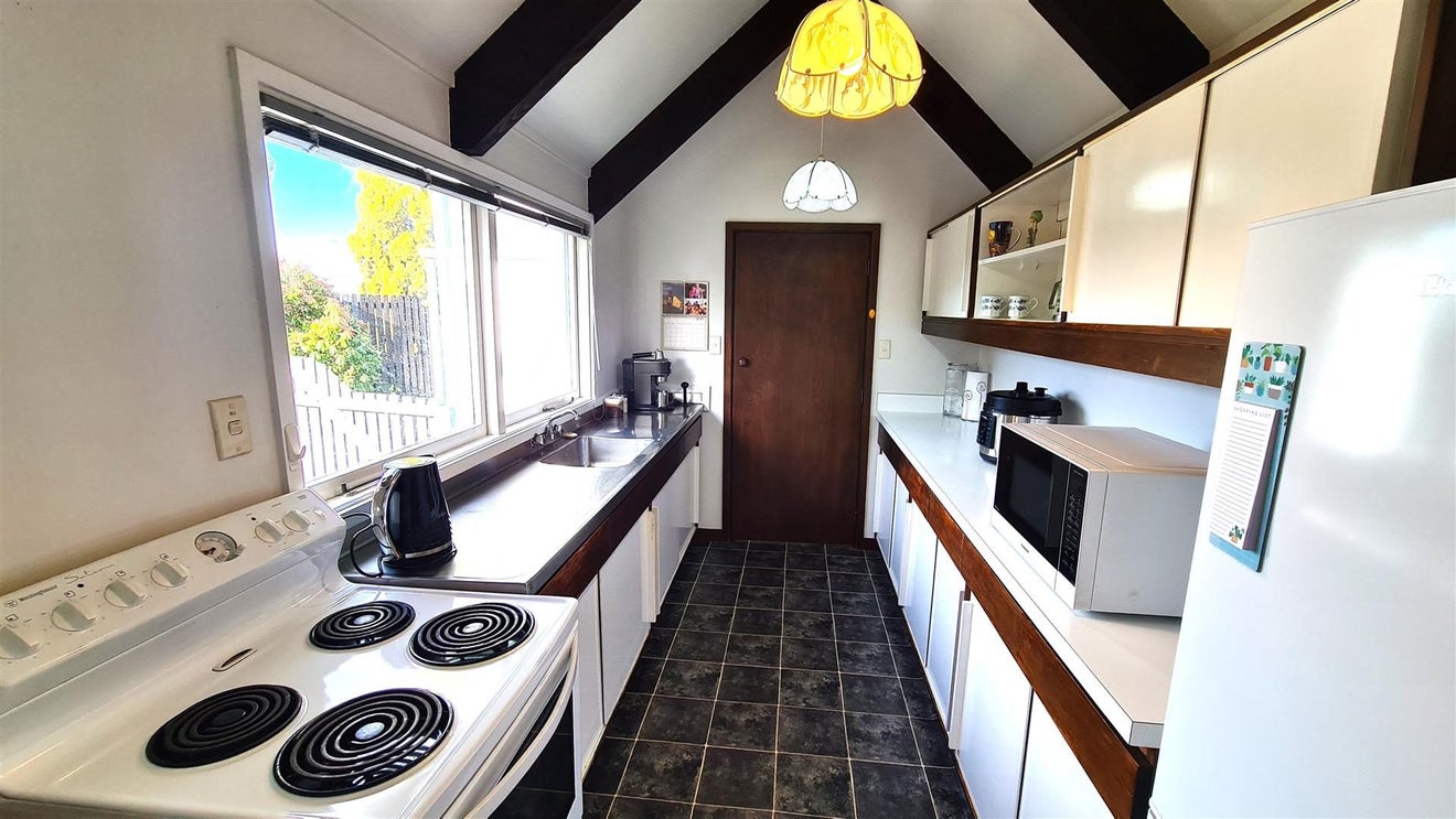 2/4 Egmont Place, Bishopdale, Christchurch - Carousel 2