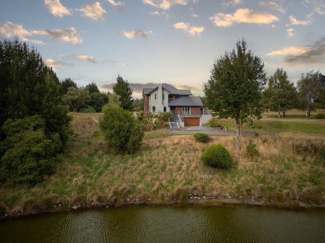 58 Quail Rise, Stoke, Nelson - Carousel 2