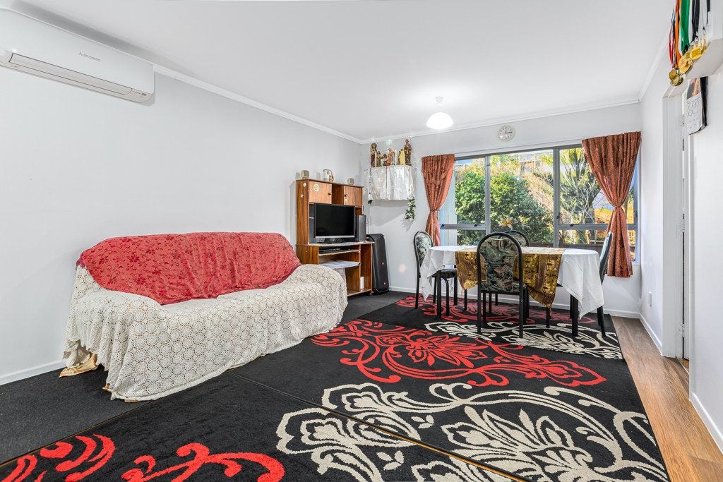 2/84 Rintoul Street, Newtown, Wellington - Carousel 2