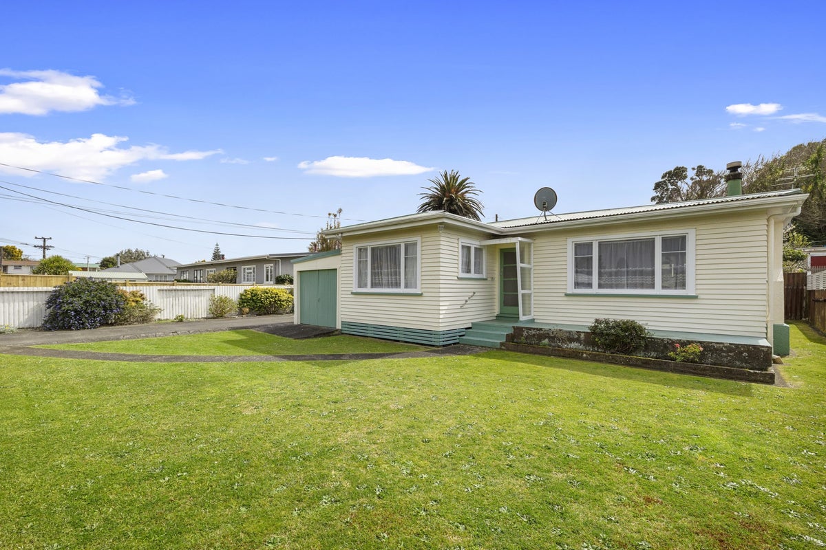205 Ngamotu Road, Spotswood, New Plymouth - Carousel 2